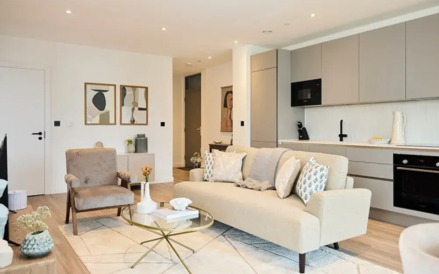 The Tottenham Escape - Lovely 2bdr Flat With Balcony