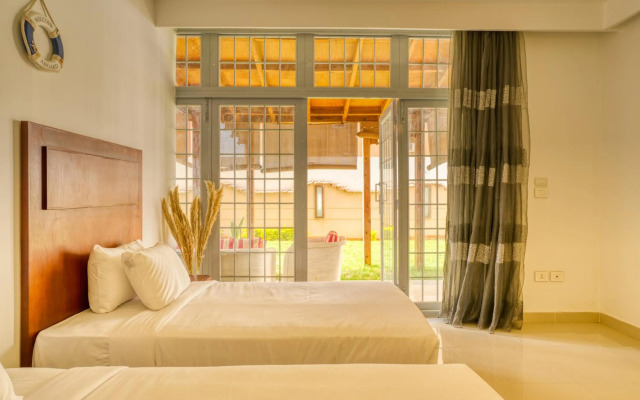 Elegant Hospitality - Garden Duplex