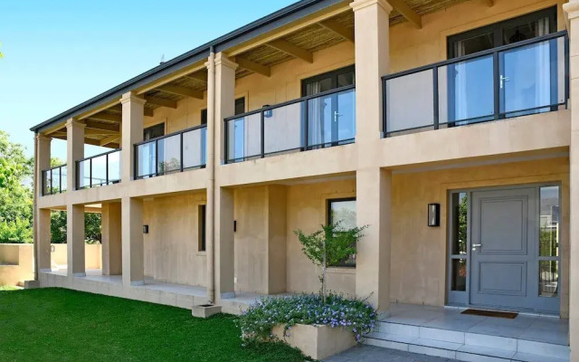 Small Wonder Guest Villa With Private Pool