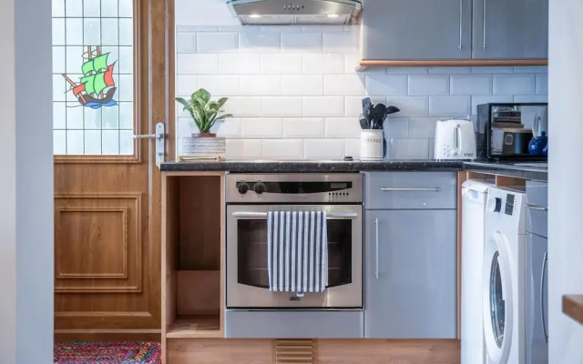 Marina House Annex - 1 Bedroom - Neyland