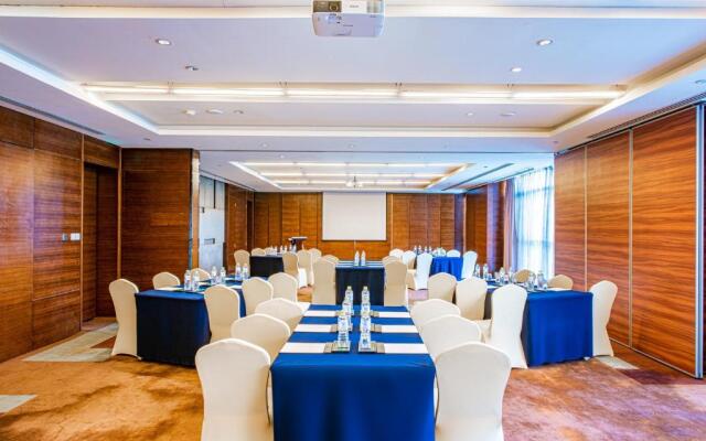 Holiday Inn Qingdao City Centre by IHG