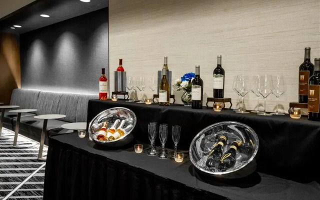 Hilton Charlotte Airport