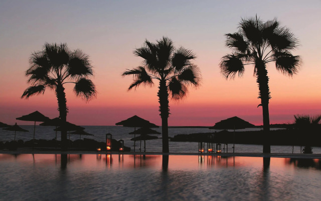 Adams Beach Hotel & Spa