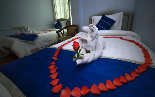 Shwe Hnin Si Hotel