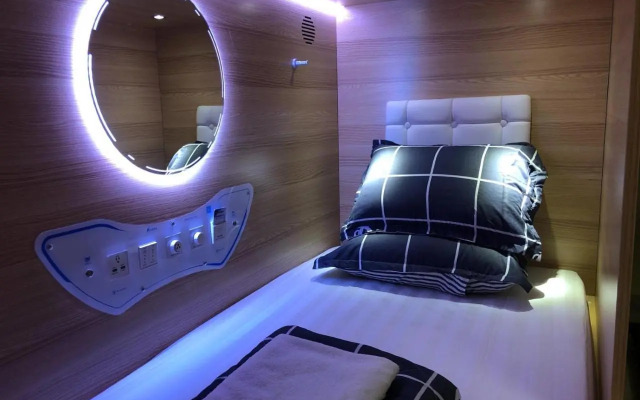 Capsule Pod @ Aljunied