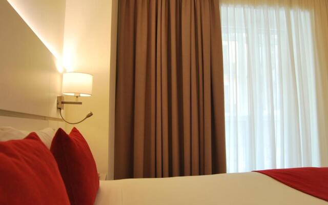Hotel Pompaelo Plaza del Ayuntamiento & Spa