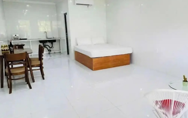 Hotel Duong Dong Town