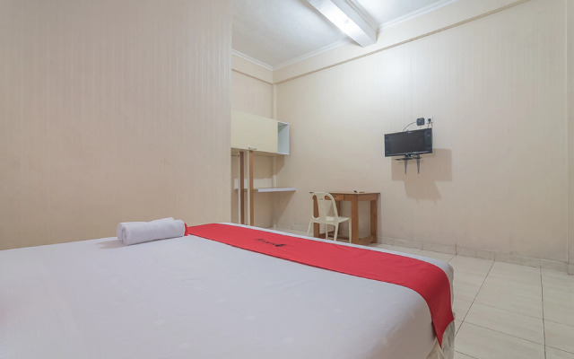 RedDoorz Syariah near Terminal Batu Ampar 2