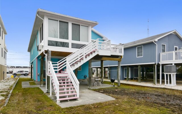 208 Hollywood Street by Long & Foster