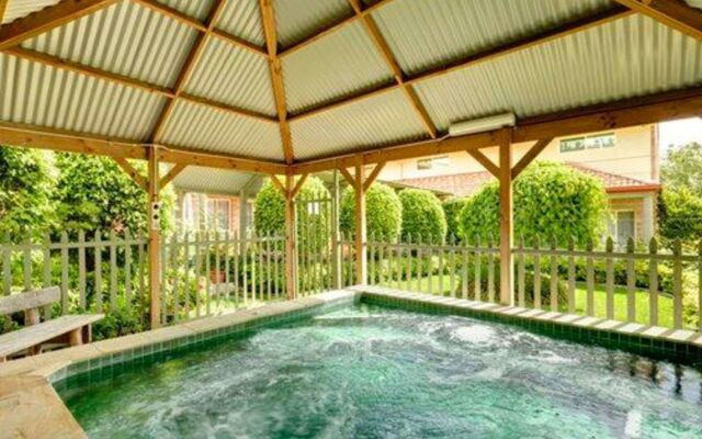 Albury Georgian Motel & Suites