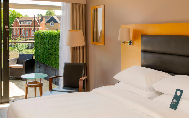 Holiday Inn London Brentford Lock by IHG
