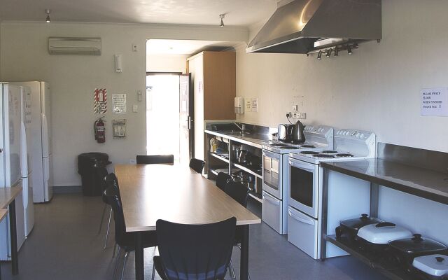 Saxton Lodge