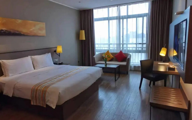 Homeinn Plus Hotel (Anshun Huangguoshu Avenue New World)
