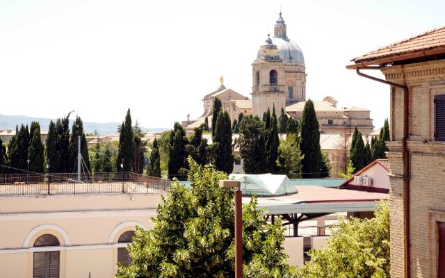 Hotel Mom Assisi