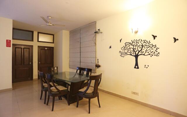 OYO DEL353 Murti Palace BED & BREAKFAST (Under the scheme of All India )