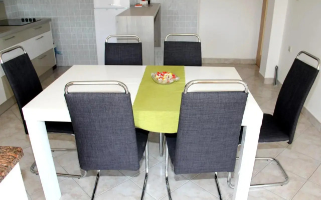 Apartment Bura