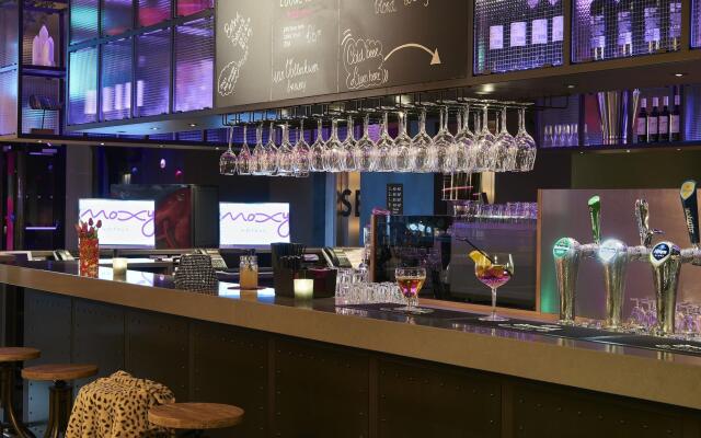 Moxy Amsterdam Schiphol Airport