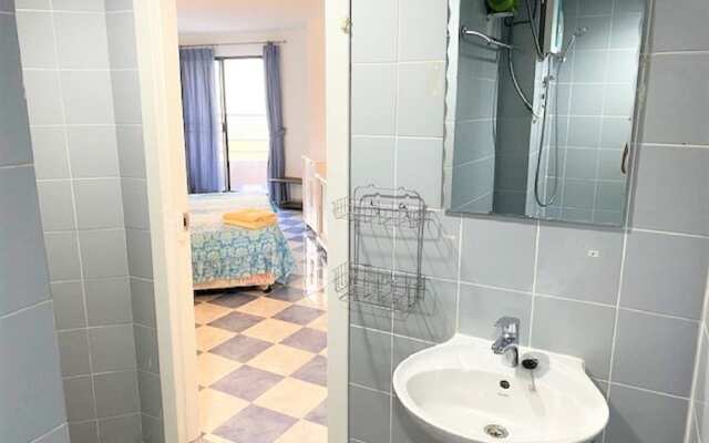 Angket hip Residence Fully Equipped 1 Bedroom + Bath tub & Shower