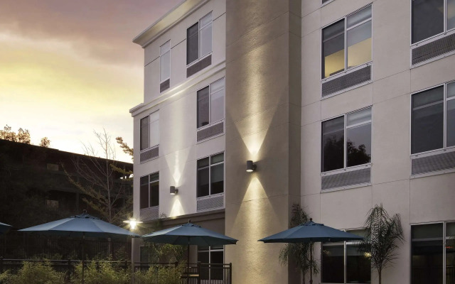 Hyatt Place Santa Cruz