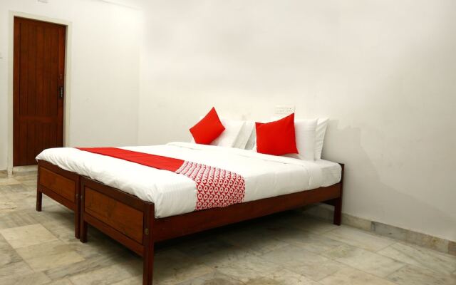 OYO 10259 Hotel Safa INN