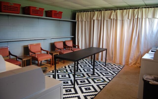 Grant Hills Motel