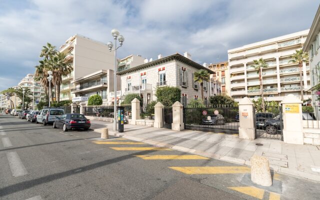 Promenade des Anglais . Nice