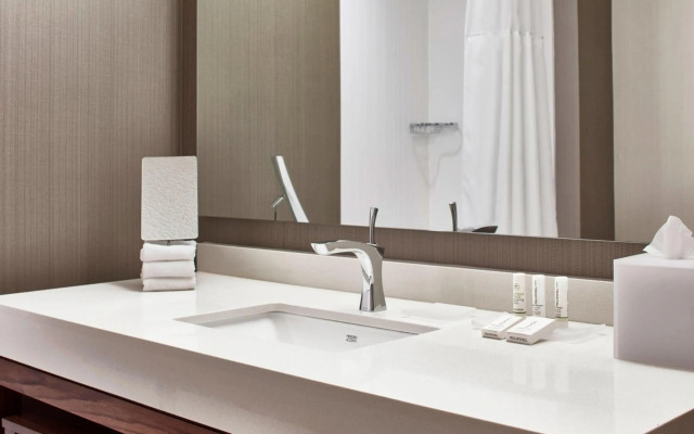 Courtyard by Marriott Minneapolis West
