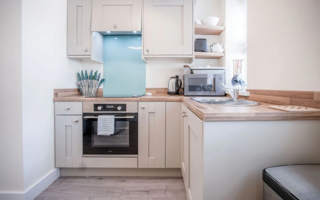 Myrtle - 1 Bedroom Apartment - Saundersfoot