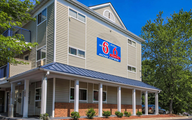Motel 6 Greensboro, NC - I-40