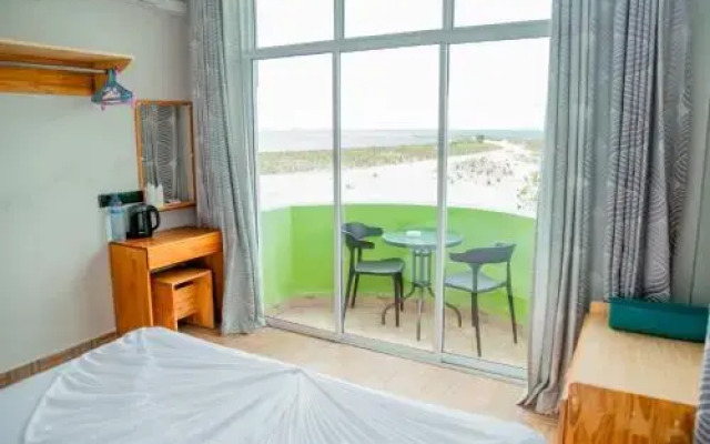 Iris Beach Residence