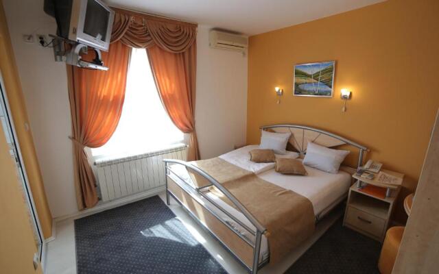 Hotel Ženeva