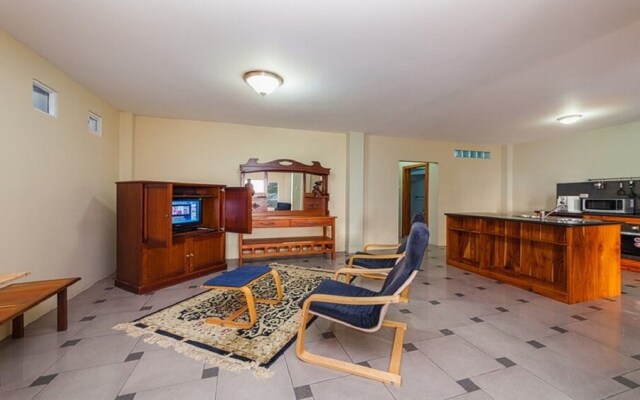 Absolute Beach Front House With Secure Parking