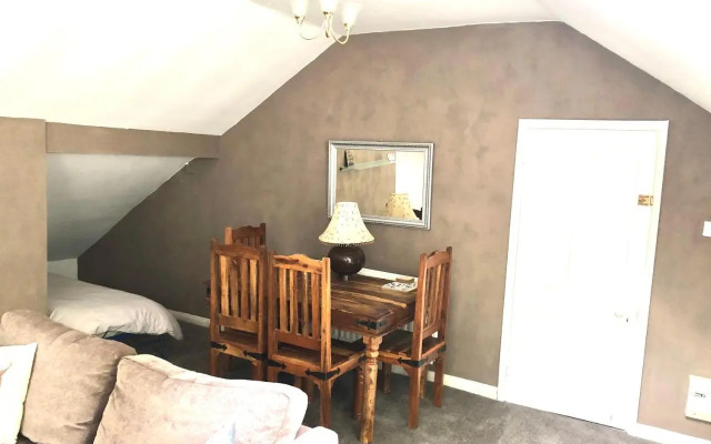 Danbury Lodge Penthouse