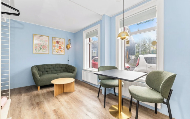 Central studio apartment