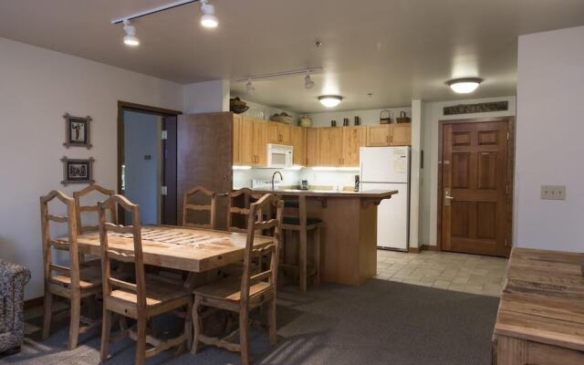 Kintla 402 - 2 Br Condo