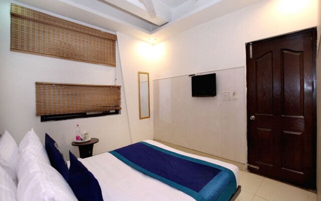 OYO 9631 Hotel Oak