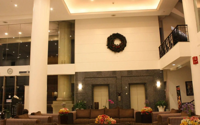 Hotel Supreme Convention Plaza