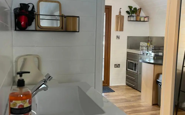 Highland Stays - The Oaks Studio Pod