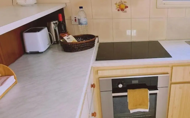 52 MEN - Sea Gem Apartment