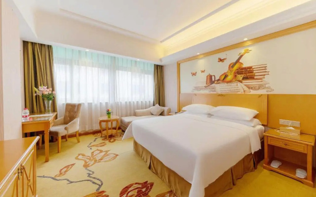 Vienna Hotel (Dongguan Dalang Bus Station)