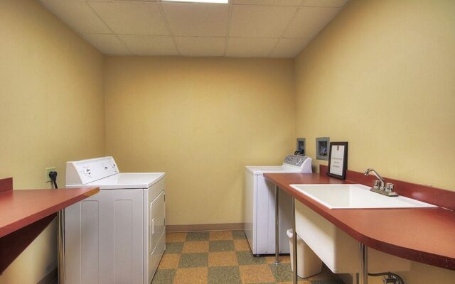 Mountain Thunder Lodge 1209 2 Bedroom Condo by RedAwning