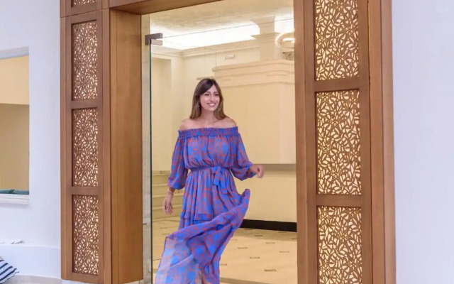 Azure Mare Hotel