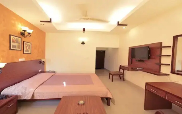 Lake View Huts and Resort