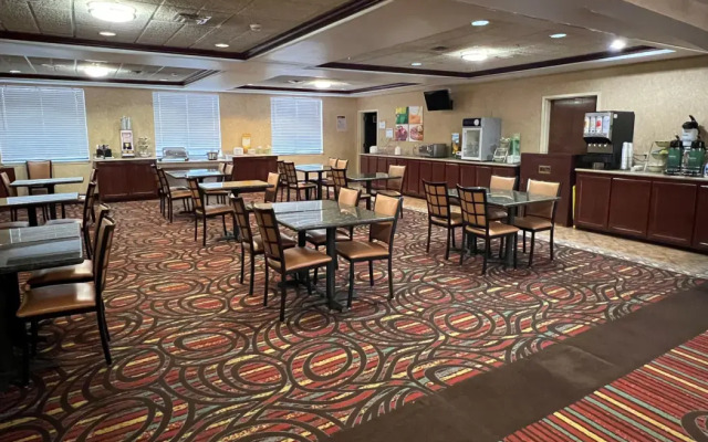 Quality Suites Midland North Loop 250