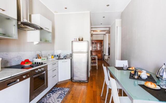 LUNG ARNO AP4300 By Riviera Holiday Homes