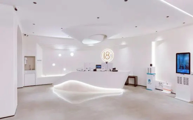 18 Degree Intelligent Hotel in the Island (Qilou Old Street)