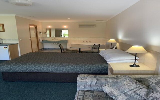 Arthur Phillip Motor Inn