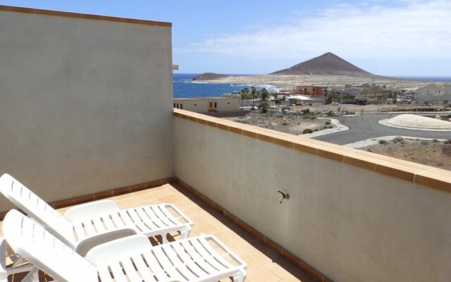 Apartment 2 Bedrooms With Wifi And Sea Views 108678