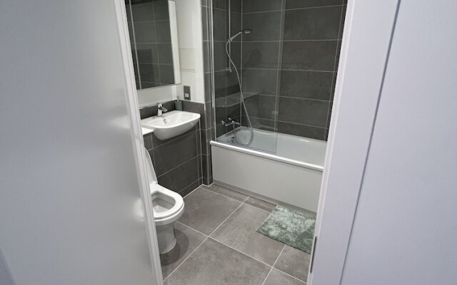 Immaculate 2-bed Apartment in London