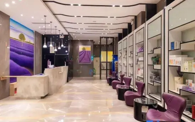 Lavande Hotels·Zhanjiang Haibin Avenue Jiangnan Shijia